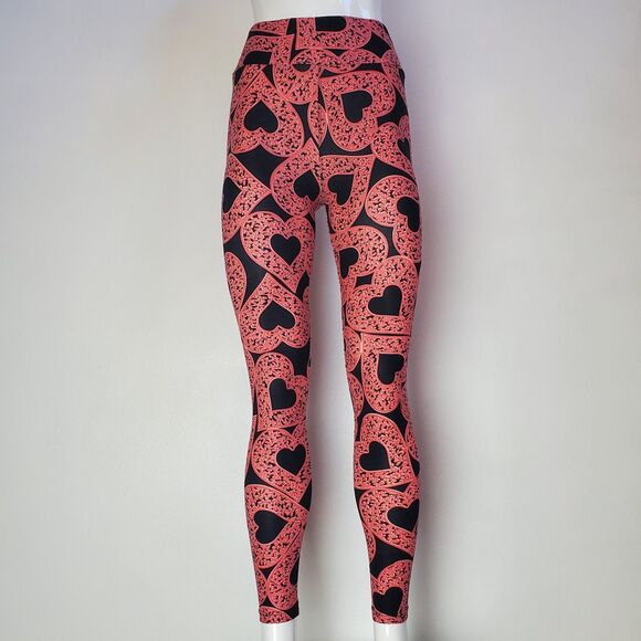 NEW LuLaRoe Valentine's Pink Black Heart Leggings - Picture 1 of 8